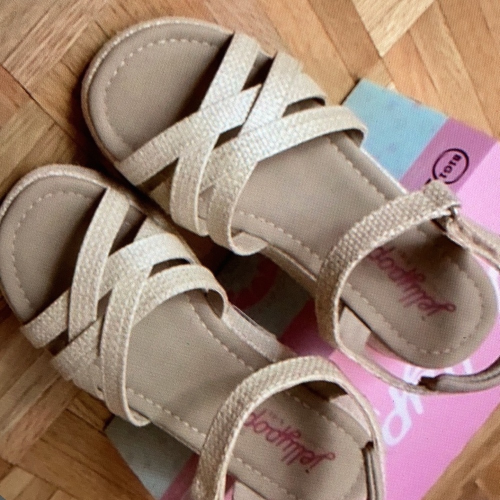 Velcro closure platform strappy kids shoes